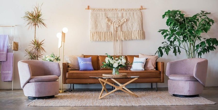 Jeśli chcesz odświeżyć salon pamiętaj o dodatkach